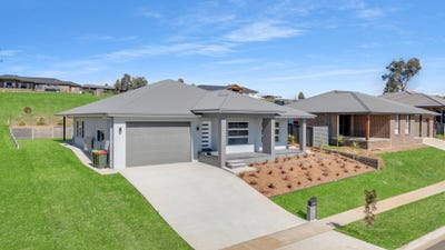 /international/au/20-currawong-drive-tamworth-nsw-150027752/