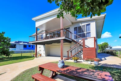 /international/au/37-cypress-street-woodgate-qld-150480992/