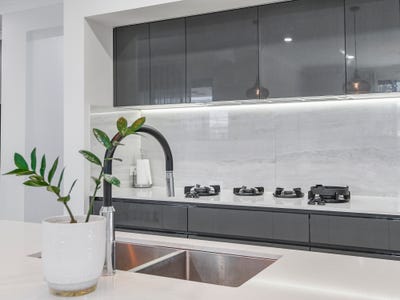 /international/au/28-whitehaven-street-pallara-qld-150832260/