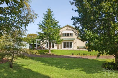 /international/au/144-harts-lane-kyneton-vic-150933712/