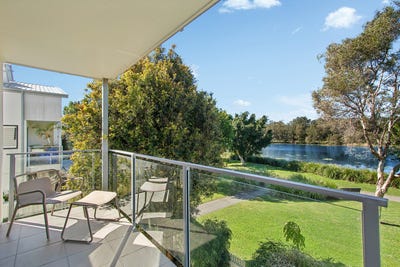 /international/au/8-2-inland-drive-tugun-qld-148517264/?lang=en
