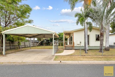 /international/au/1-17-19-gladstone-street-emerald-qld-151174704/