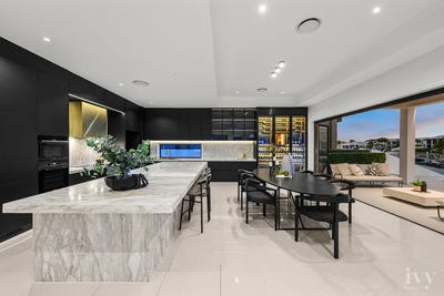 /international/au/5-royal-albert-crescent-sovereign-islands-qld-146234744/?lang=en