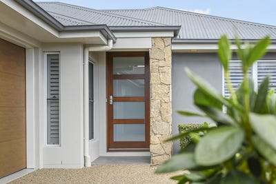 /international/au/2-66-calypso-crescent-middle-ridge-qld-151032488/