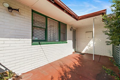 /international/au/14-leece-street-coolbellup-wa-152335004/
