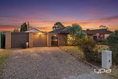/international/au/3-ramona-place-melton-west-vic-151009544/