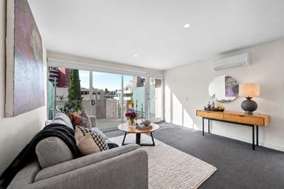 /international/au/8-37-39-campbell-street-hobart-tas-151179812/
