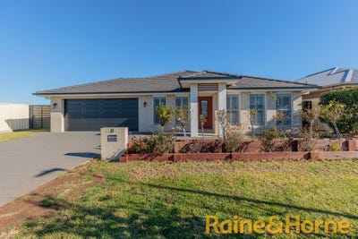 /international/au/8-hindmarsh-esplanade-dubbo-nsw-148426216/?lang=en
