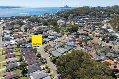 /international/au/27a-albacore-drive-corlette-nsw-152516332/