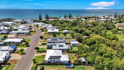 /international/au/12-headlands-esplanade-innes-park-qld-148526224/