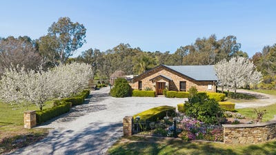 /international/au/22-longwood-road-avenel-vic-152328140/