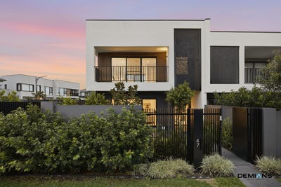 /international/au/47-mainstay-street-moorebank-nsw-151392396/