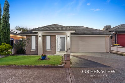 /international/au/57-chantenay-parade-cranbourne-north-vic-151219188/