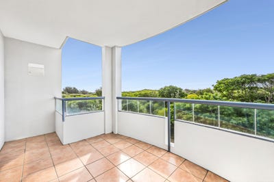 /international/au/11-939-941-david-low-way-marcoola-qld-151486816/
