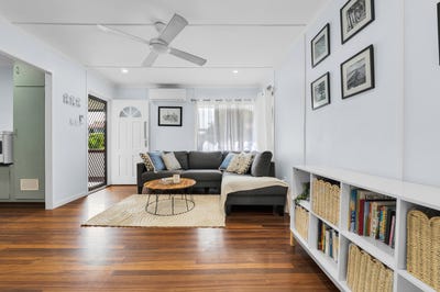 /international/au/74-roseneath-parade-wynnum-west-qld-151125892/
