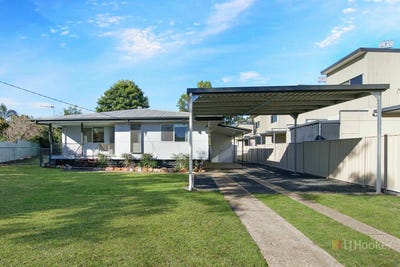 /international/au/16-singleton-street-dysart-qld-151420180/