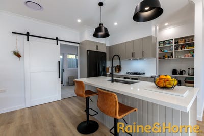 /international/au/79a-tamworth-street-dubbo-nsw-148514608/