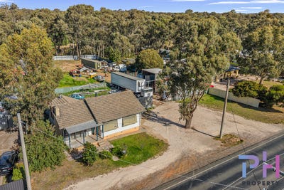 /international/au/171-sailors-road-sailors-gully-vic-151116440/