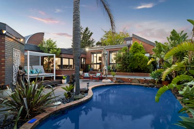 /international/au/42-petrik-drive-keilor-vic-150856824/