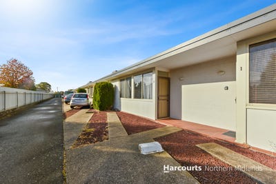 /international/au/2-57-pakenham-street-longford-tas-151091852/