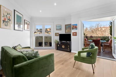 /international/au/17-15-fitzroy-street-forrest-act-148598904/