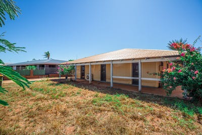 /international/au/12-nyanda-place-south-hedland-wa-151260216/