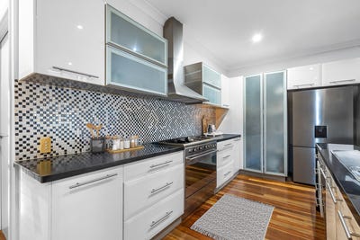 /international/au/26-sauger-court-mountain-creek-qld-152385284/