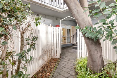 /international/au/6-2-maroona-road-carnegie-vic-148544464/