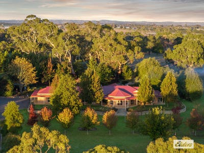 /international/au/32-trio-road-kyneton-vic-700409508/
