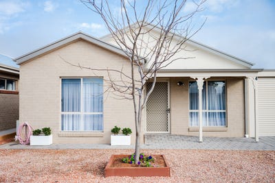/international/au/8-68-70-summer-drive-buronga-nsw-151379764/