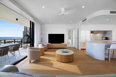 /international/au/1201-33-surf-parade-broadbeach-qld-152716716/