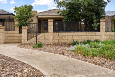 /international/au/14-kingsdale-lane-baldivis-wa-151339336/