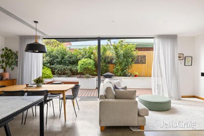 /international/au/7-alfred-place-williamstown-vic-152503596/