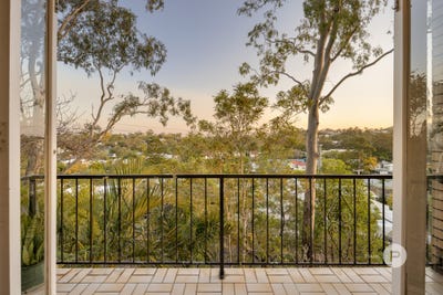 /international/au/5-27-gerler-street-bardon-qld-152280712/