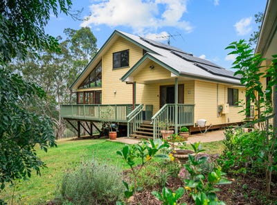 /international/au/5-timperley-drive-highfields-qld-152642640/