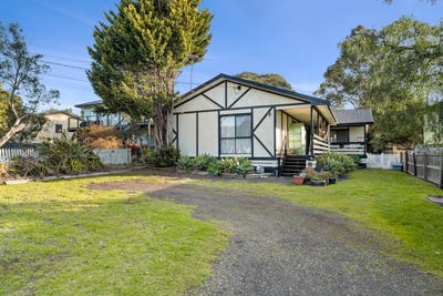 /international/au/10-scenic-drive-cowes-vic-148357560/