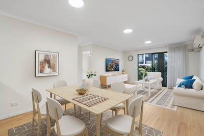 /international/au/11-17-19-markeri-street-mermaid-beach-qld-152550236/