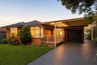 /international/au/16-thomas-street-picnic-point-nsw-152650296/