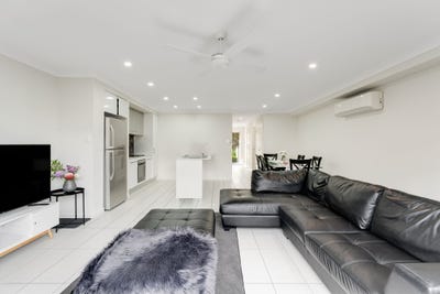 /international/au/15-32-warrill-street-redbank-plains-qld-151147660/