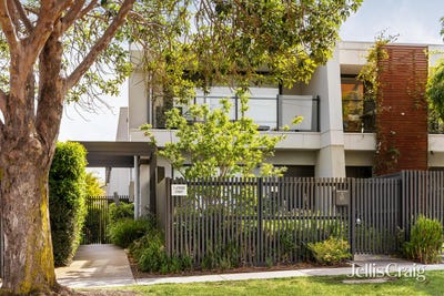 /international/au/9-1-latrobe-street-cheltenham-vic-152630524/