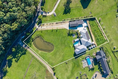 /international/au/11-bushland-place-dulong-qld-151455464/