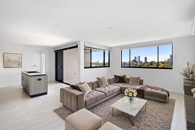 /international/au/503-135-eugaree-street-southport-qld-151602508/