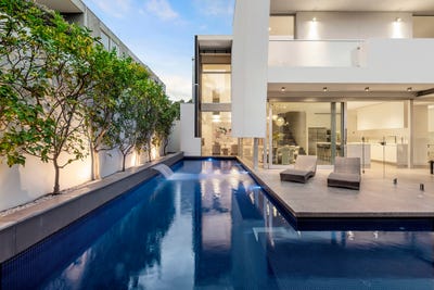 /international/au/102-robinson-road-hawthorn-vic-152482312/