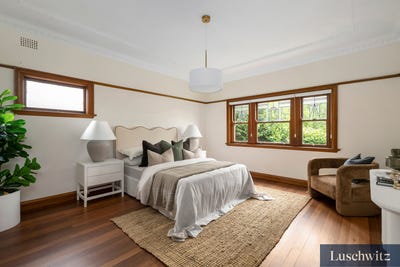 /international/au/14-carter-street-gordon-nsw-150575428/