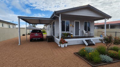 /international/au/22-dunn-street-risdon-park-sa-151369096/