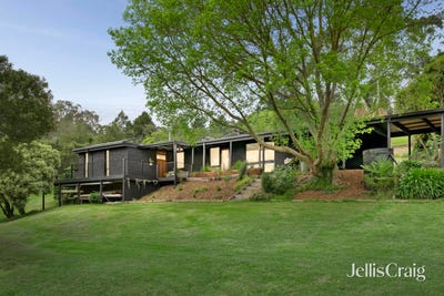 /international/au/12-steel-street-healesville-vic-152543776/