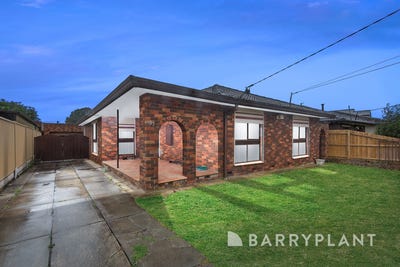 /international/au/102-tamar-drive-deer-park-vic-151254136/