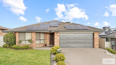 /international/au/15-cory-street-tamworth-nsw-148439720/