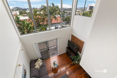 /international/au/1-26-whytecliffe-street-albion-qld-152603492/