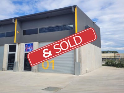 /international/au/unit-1-13-balook-drive-beresfield-nsw-505249852/